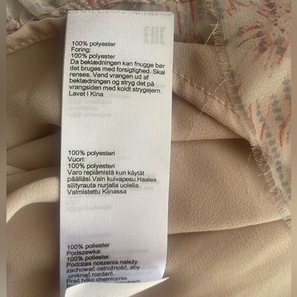 All Saints Romper Womens Sz 2 Pink Floral Rosa V Neck Long Sleeve Ruffle Button - Picture 10 of 12